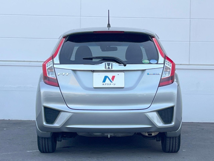 2014 Honda Fit Hybrid DAA-GP5 (UW-69f1f6e30da70)[17]