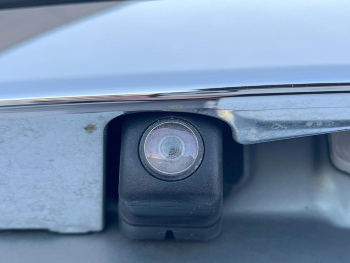 2014 Honda Fit Hybrid DAA-GP5 (UW-69f1f6e30da70)[27]