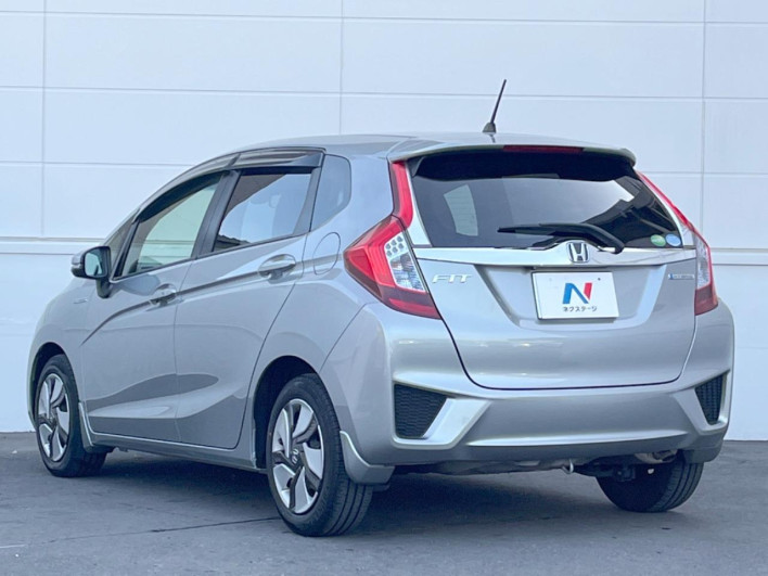 2014 Honda Fit Hybrid DAA-GP5 (UW-69f1f6e30da70)[16]
