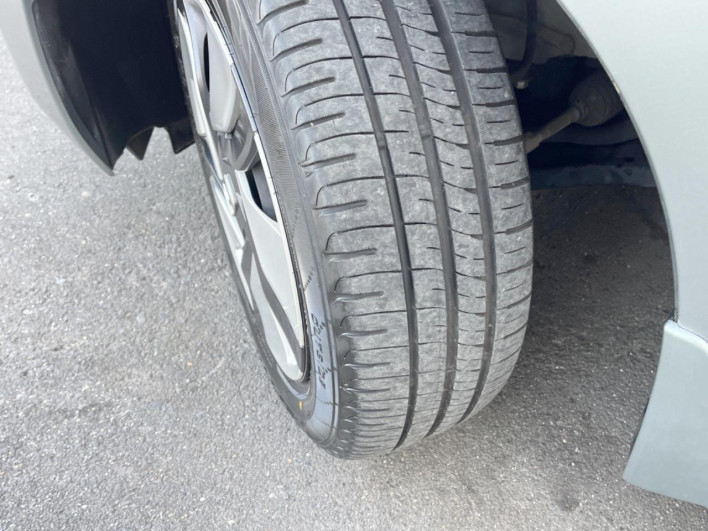 2014 Honda Fit Hybrid DAA-GP5 (UW-69f1f6e30da70)[6]