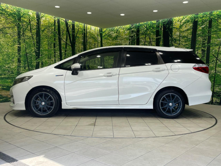 2015 Honda SHUTTLE DAA-GP7 (UW-69f1f6e367544)[11]