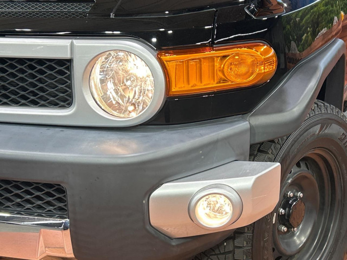 2017 Toyota FJ CRUISER CBA-GSJ15W (UW-69f1f6e6165e5)[9]