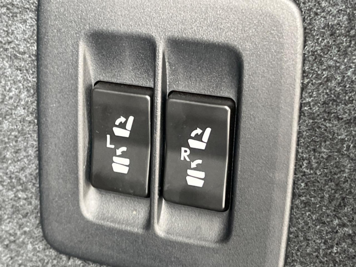 2017 Lexus RX DAA-GYL25W (UW-69f1f6e80e6ae)[27]