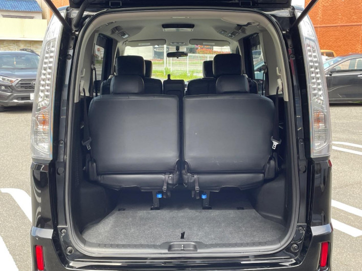 2013 Nissan Serena DAA-HC26 (UW-69f1f6ee3ab2f)[27]