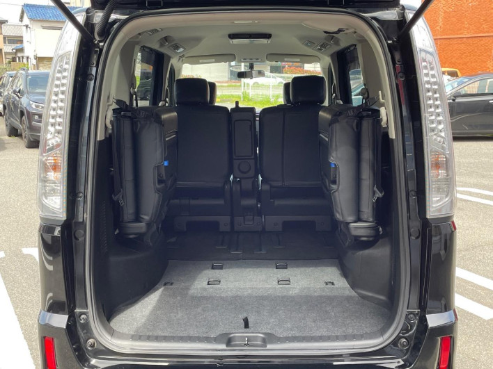 2013 Nissan Serena DAA-HC26 (UW-69f1f6ee3ab2f)[29]