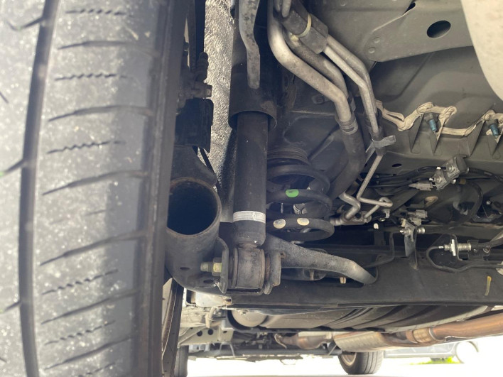 2013 Nissan Serena DAA-HC26 (UW-69f1f6ee3ab2f)[26]