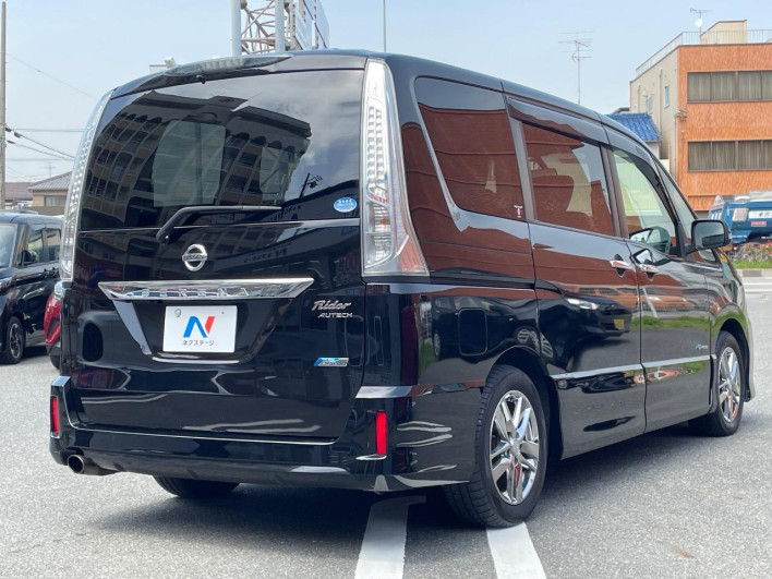 2013 Nissan Serena DAA-HC26 (UW-69f1f6ee3ab2f)[12]