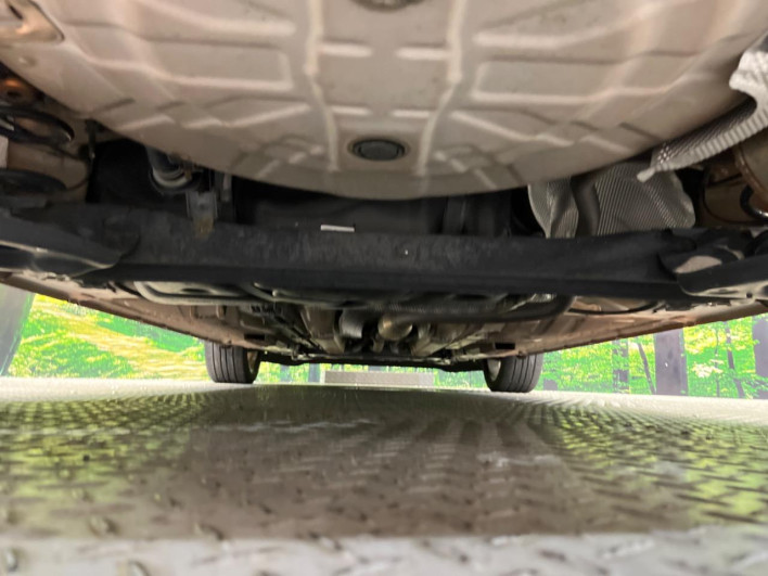 2017 Nissan Note DAA-HE12 (UW-69f1f6eeab692)[24]