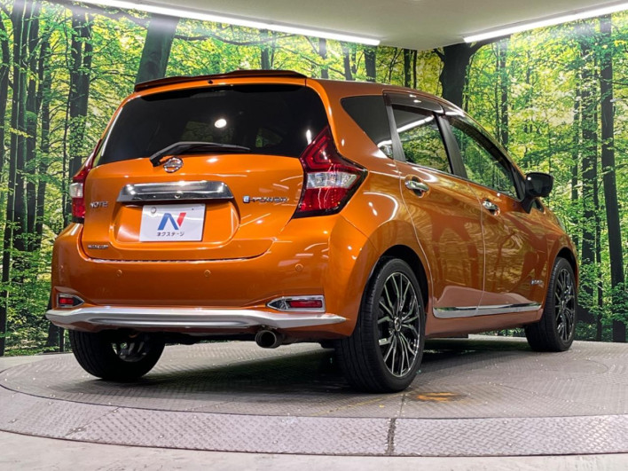 2017 Nissan Note DAA-HE12 (UW-69f1f6eeab692)[8]