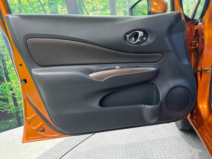 2017 Nissan Note DAA-HE12 (UW-69f1f6eeab692)[17]