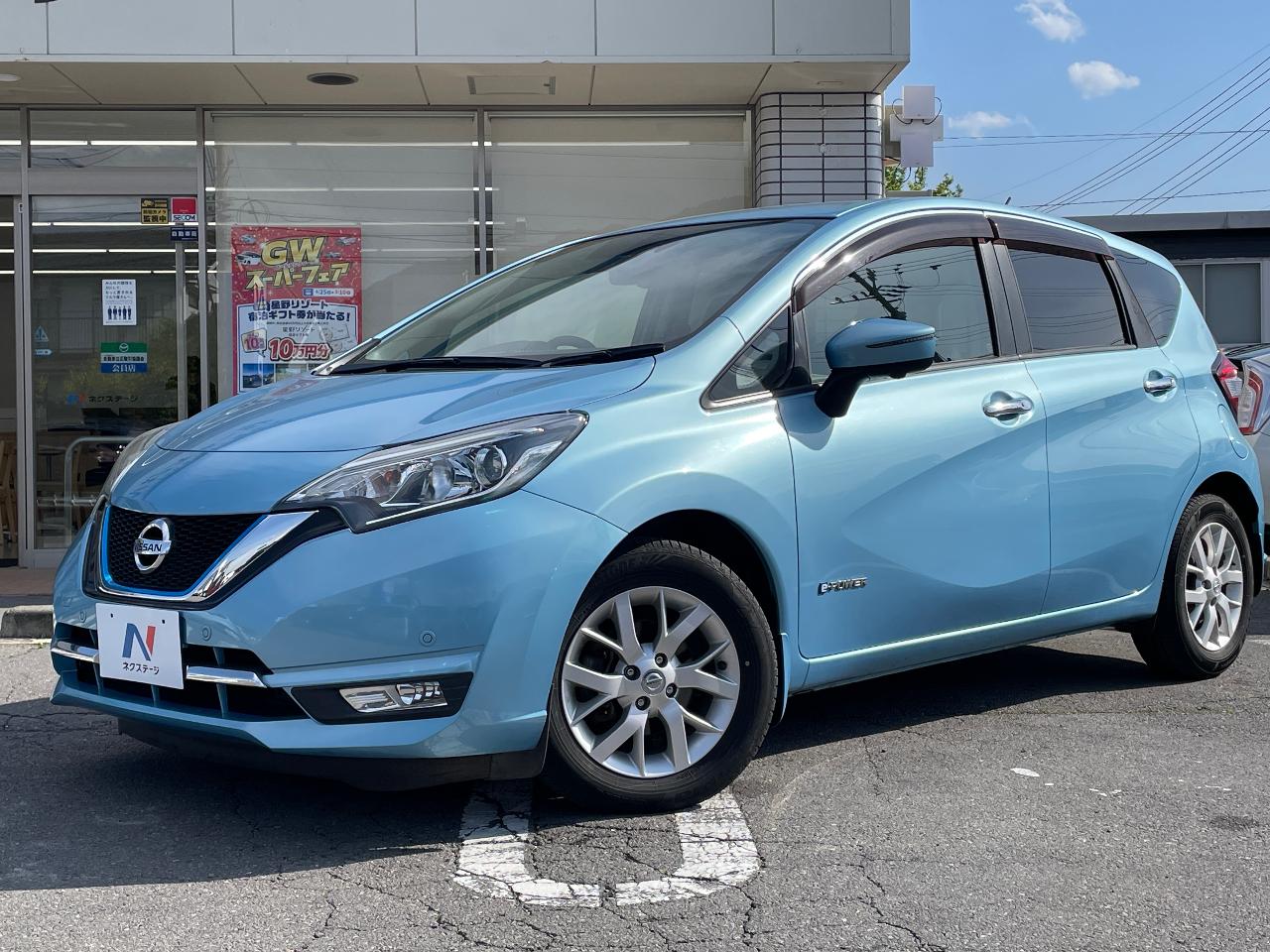2017 Nissan Note DAA-HE12