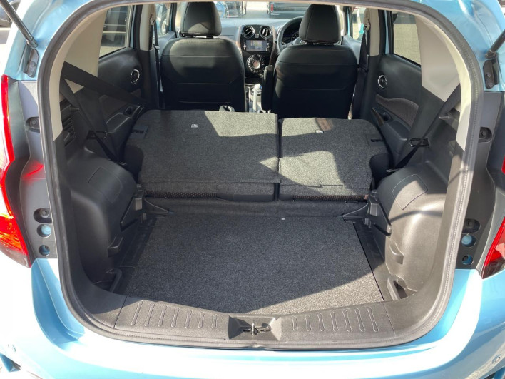 2017 Nissan Note DAA-HE12 (UW-69f1f6ef67851)[27]