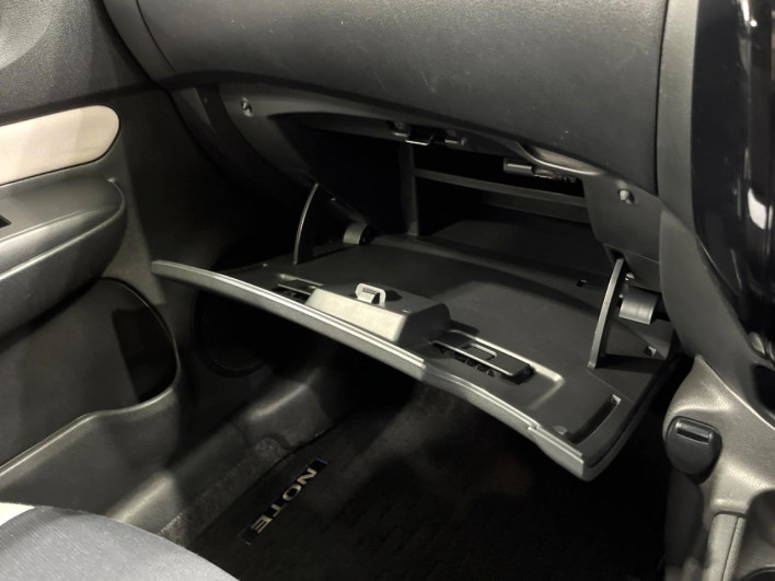 2017 Nissan Note DAA-HE12 (UW-69f1f6efe3ebd)[26]