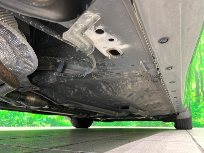 2017 Nissan Note DAA-HE12 (UW-69f1f6efe3ebd)[11]