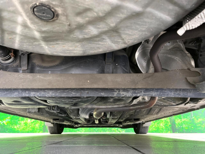 2017 Nissan Note DAA-HE12 (UW-69f1f6efe3ebd)[9]