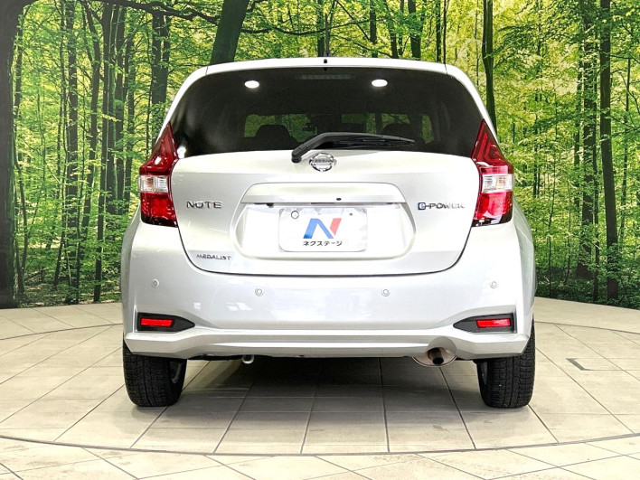 2017 Nissan Note DAA-HE12 (UW-69f1f6f042971)[27]