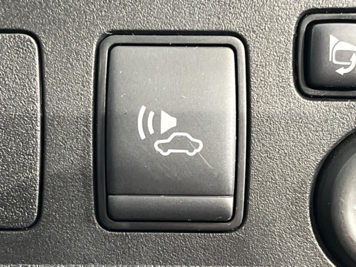 2018 Nissan Note DAA-HE12 (UW-69f1f6f0e355a)[21]