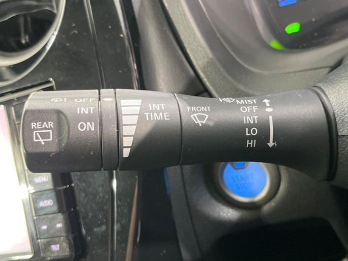 2018 Nissan Note DAA-HE12 (UW-69f1f6f0e355a)[29]