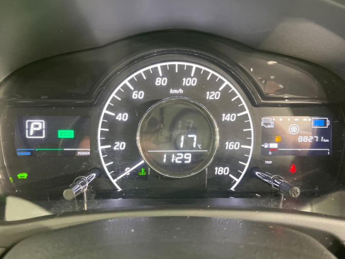 2018 Nissan Note DAA-HE12 (UW-69f1f6f0e355a)[28]