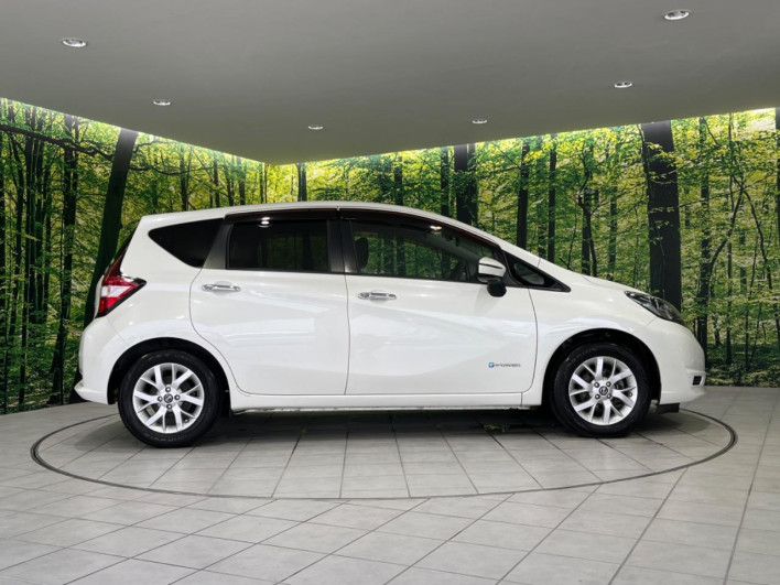 2018 Nissan Note DAA-HE12 (UW-69f1f6f0e355a)[8]