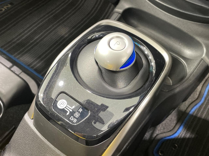 2019 Nissan Note DAA-HE12 (UW-69f1f6f1b199c)[5]