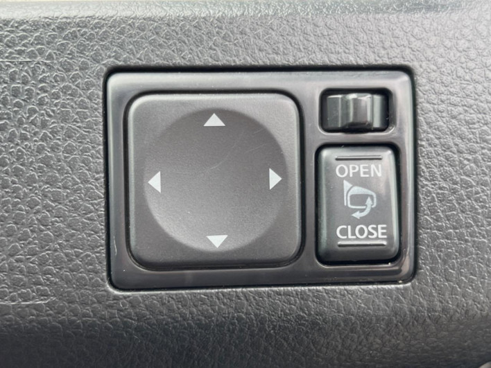 2013 Nissan Serena DAA-HFC26 (UW-69f1f6f3d67e7)[8]