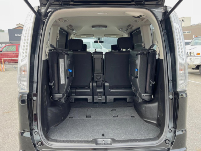 2013 Nissan Serena DAA-HFC26 (UW-69f1f6f3d67e7)[26]