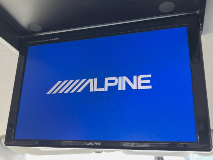 2013 Nissan Serena DAA-HFC26 (UW-69f1f6f3d67e7)[24]