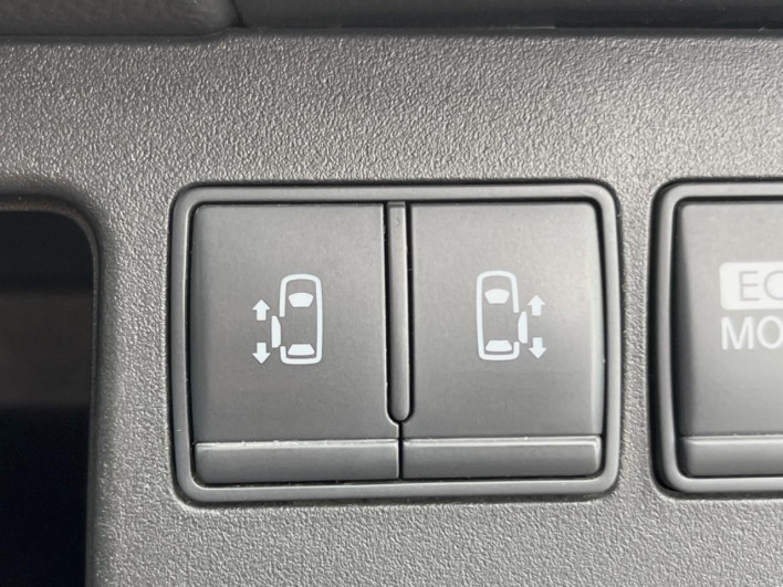 2013 Nissan Serena DAA-HFC26 (UW-69f1f6f3d67e7)[7]