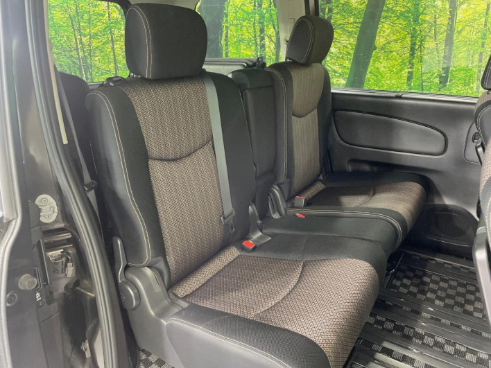 2014 Nissan Serena DAA-HFC26 (UW-69f1f6f43fa8a)[29]