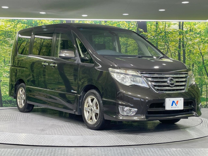 2014 Nissan Serena DAA-HFC26 (UW-69f1f6f43fa8a)[14]