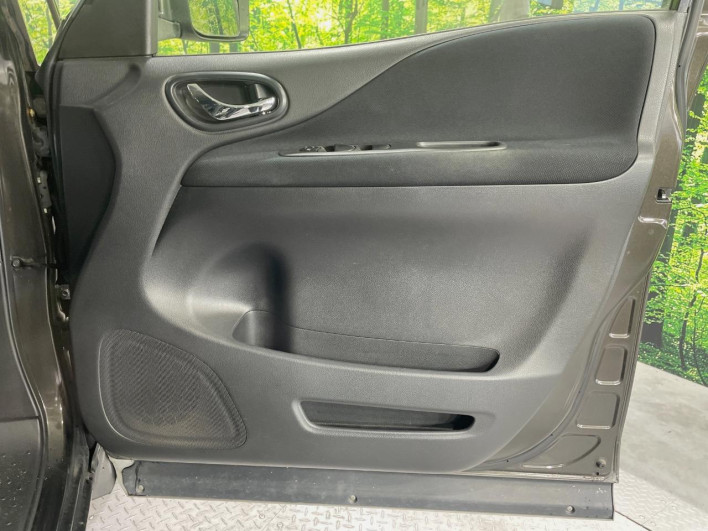 2014 Nissan Serena DAA-HFC26 (UW-69f1f6f43fa8a)[25]