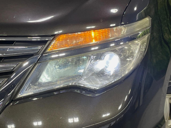 2014 Nissan Serena DAA-HFC26 (UW-69f1f6f43fa8a)[10]