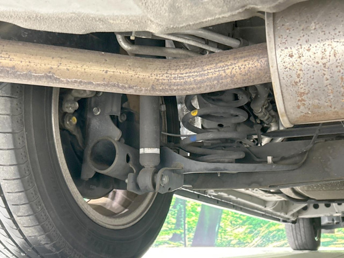 2014 Nissan Serena DAA-HFC26 (UW-69f1f6f472525)[22]