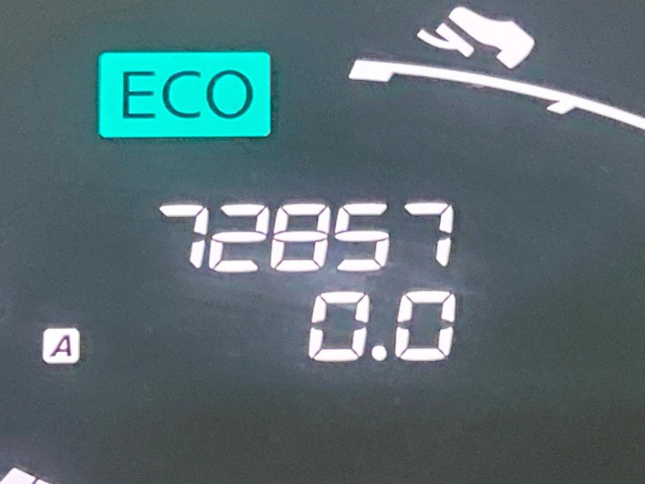 2014 Nissan Serena DAA-HFC26 (UW-69f1f6f472525)[2]