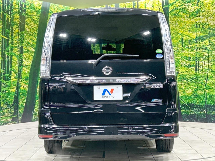 2014 Nissan Serena DAA-HFC26 (UW-69f1f6f472525)[18]