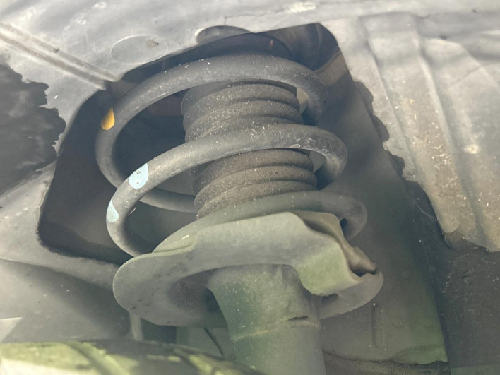 2014 Nissan Serena DAA-HFC26 (UW-69f1f6f472525)[9]