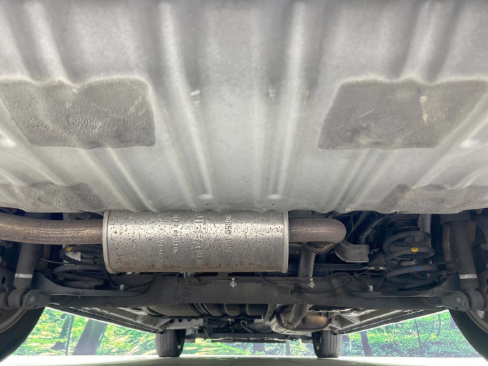 2014 Nissan Serena DAA-HFC26 (UW-69f1f6f472525)[23]