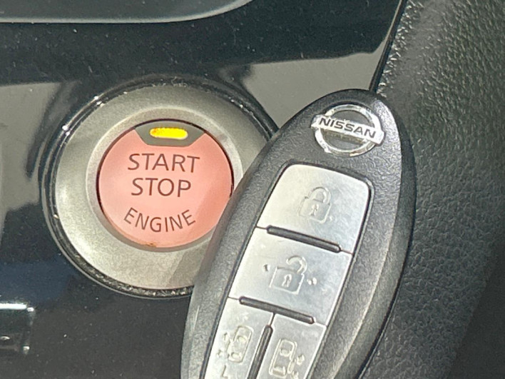 2014 Nissan Serena DAA-HFC26 (UW-69f1f6f472525)[6]