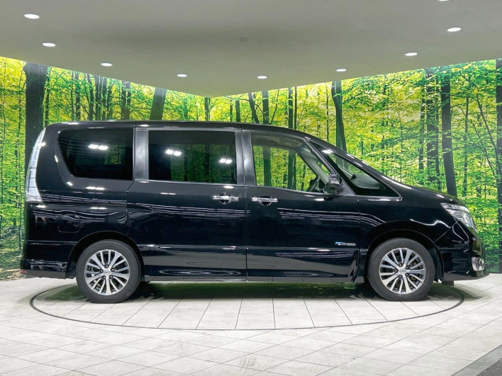 2014 Nissan Serena DAA-HFC26 (UW-69f1f6f472525)[16]