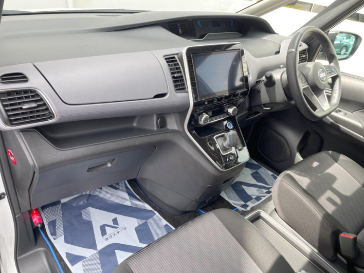 2019 Nissan Serena DAA-HFC27 (UW-69f1f6f5adc01)[24]