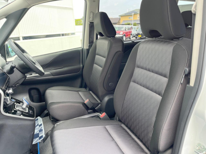 2019 Nissan Serena DAA-HFC27 (UW-69f1f6f5adc01)[25]