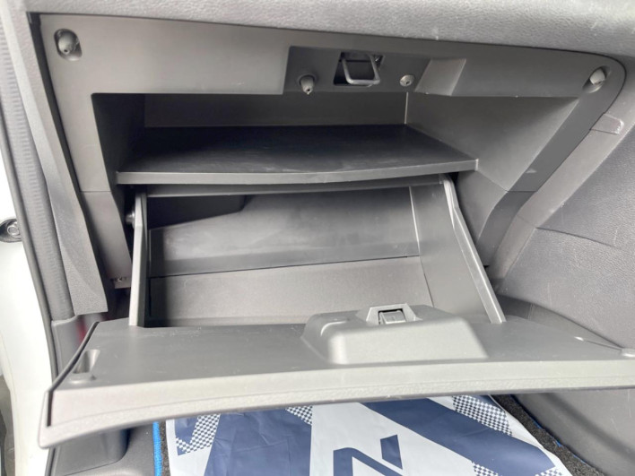 2019 Nissan Serena DAA-HFC27 (UW-69f1f6f5adc01)[27]