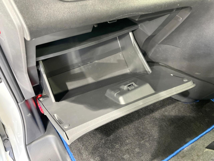 2021 Nissan Serena 6AA-HFC27 (UW-69f1f6f64029c)[24]