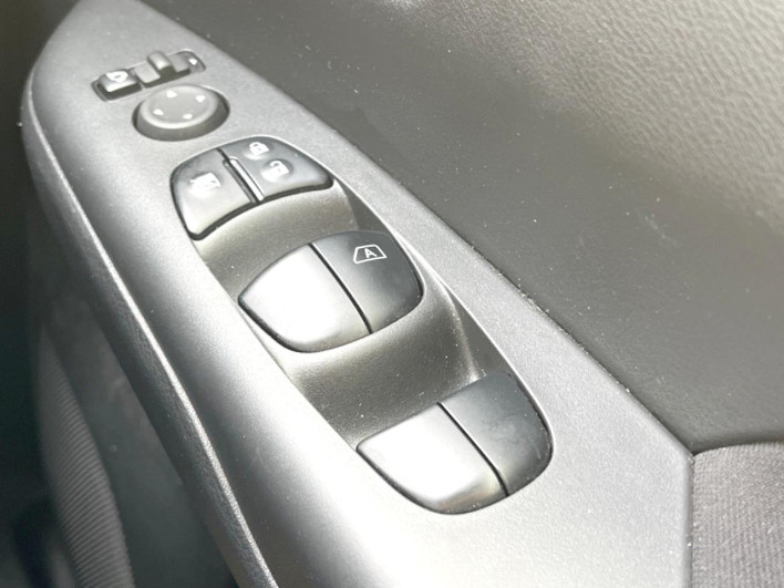 2021 Nissan Serena 6AA-HFC27 (UW-69f1f6f79fa86)[25]