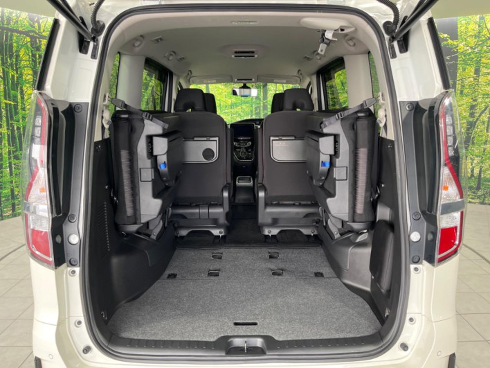 2021 Nissan Serena 6AA-HFC27 (UW-69f1f6f7db851)[24]