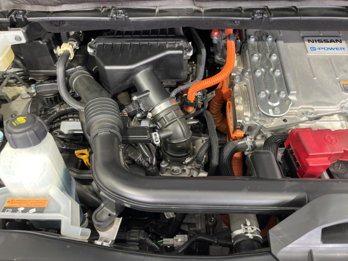 2021 Nissan Serena 6AA-HFC27 (UW-69f1f6f7db851)[4]