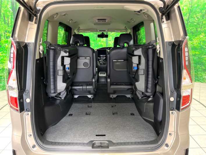 2021 Nissan Serena 6AA-HFC27 (UW-69f1f6f9da00b)[13]