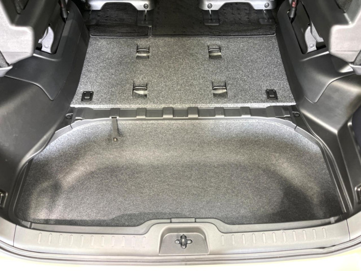 2021 Nissan Serena 6AA-HFC27 (UW-69f1f6f9da00b)[14]