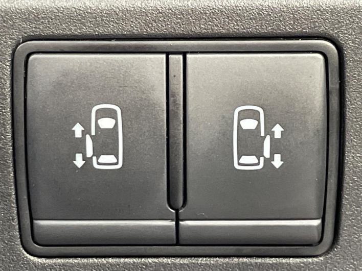 2022 Nissan Serena 6AA-HFC27 (UW-69f1f6fcba609)[19]